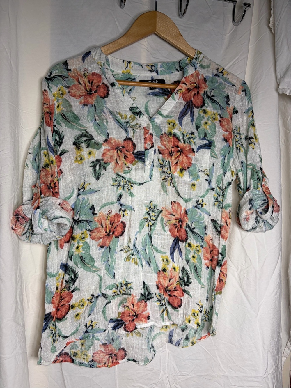 CHARLIE B White Floral V-Neck Tunic with Coral and Green Print